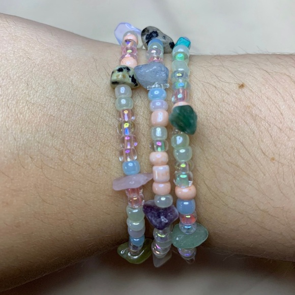 Assorted Stones Seed Bead Bracelet - Picture 4 of 4